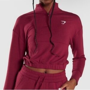 GYMSHARK CROPPED BURGUNDY LONG SLEEVE CREWNECK